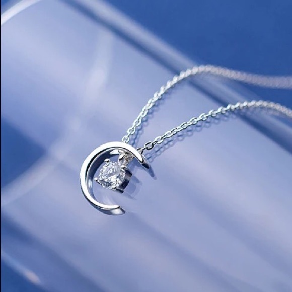 NEW 925 Sterling Silver Moon CZ Necklace - Picture 3 of 5